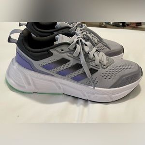 Adidas Running Shoes Size 7.5 NWT